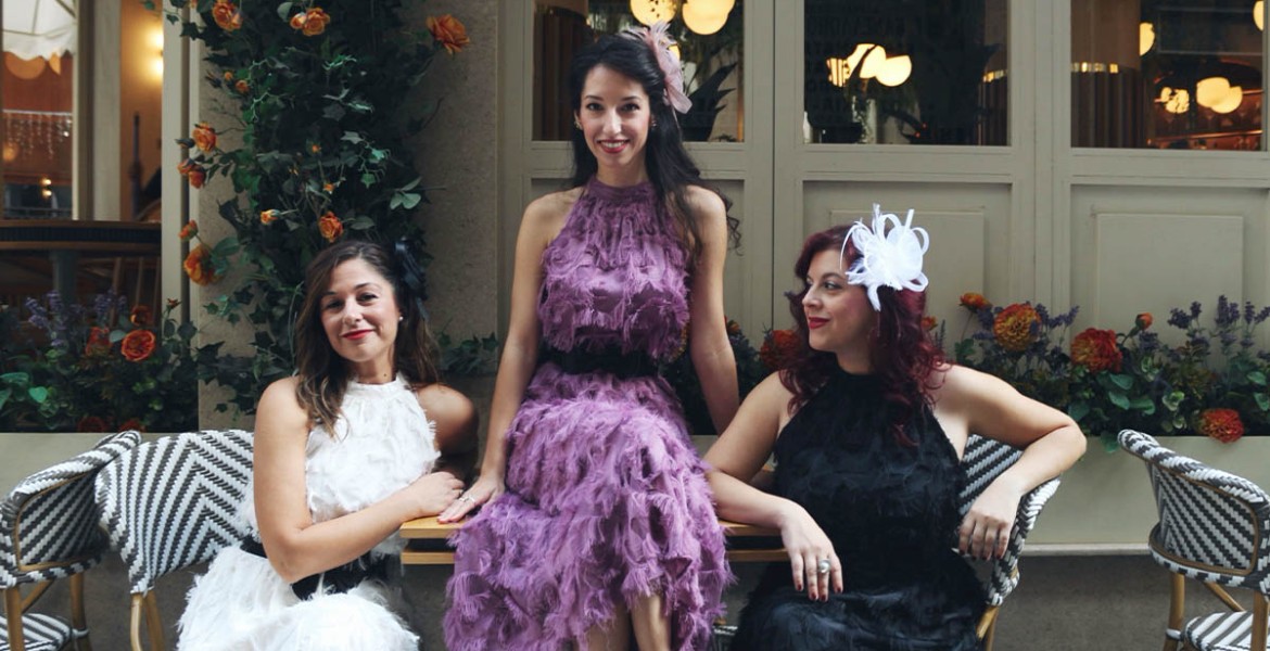 Les Trois Femmes | Swinging into Christmas