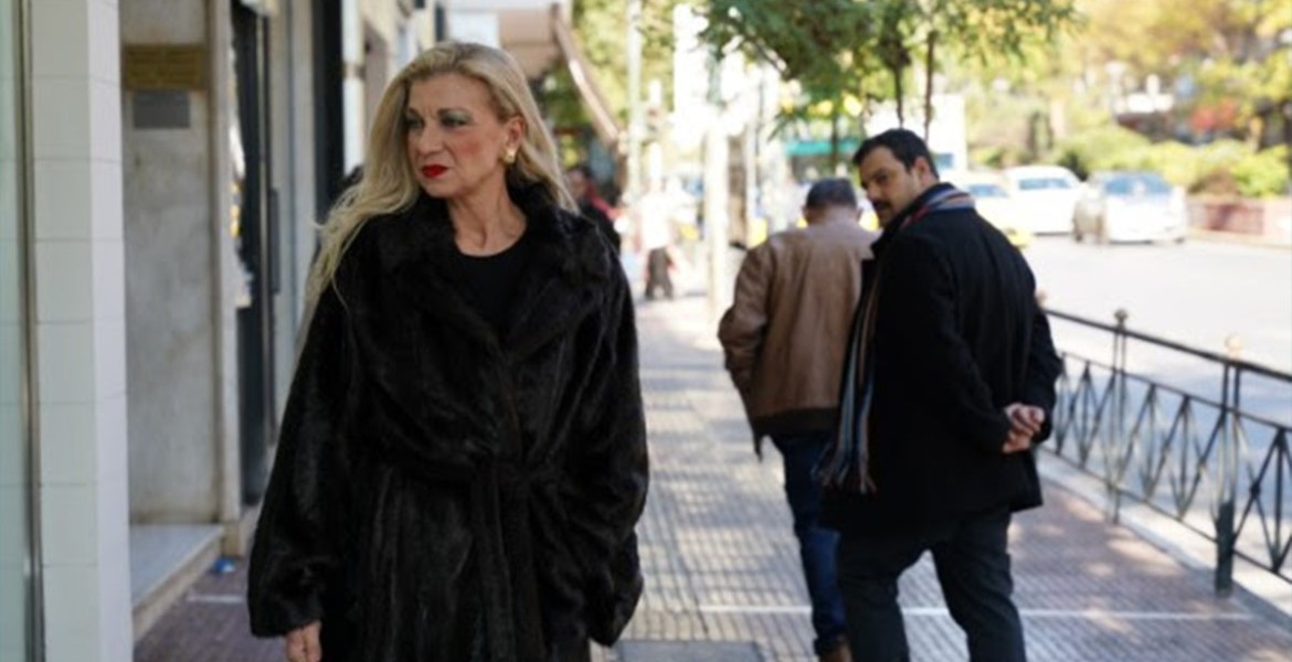 Έναν συγγραφέα παρακαλώ! | Y a-t-il un auteur dans la salle?