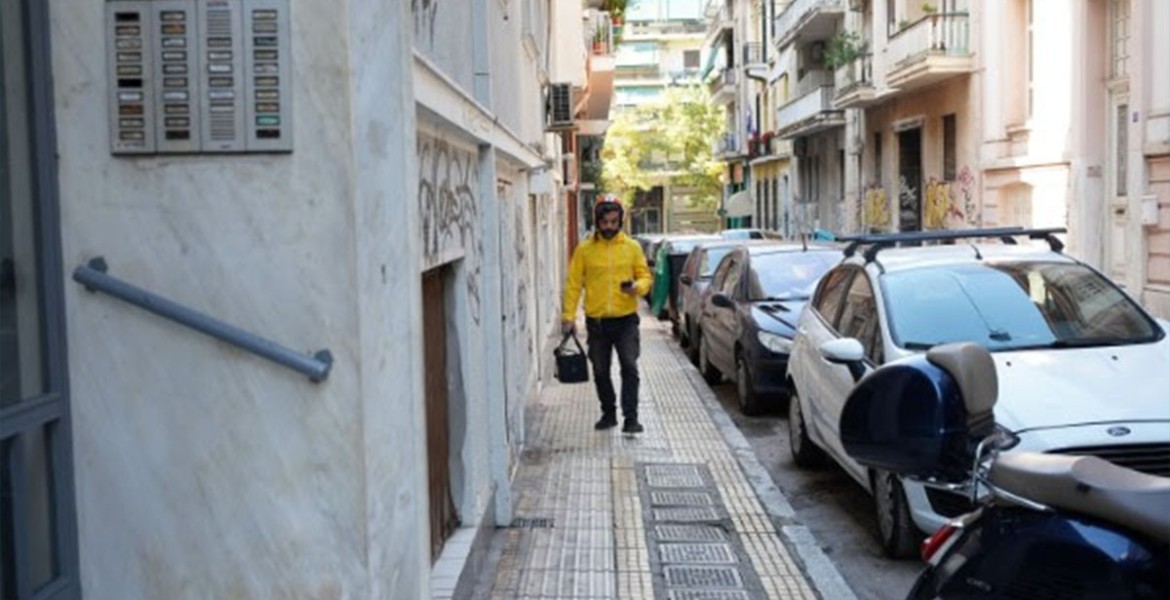 Έναν συγγραφέα παρακαλώ! | Y a-t-il un auteur dans la salle?