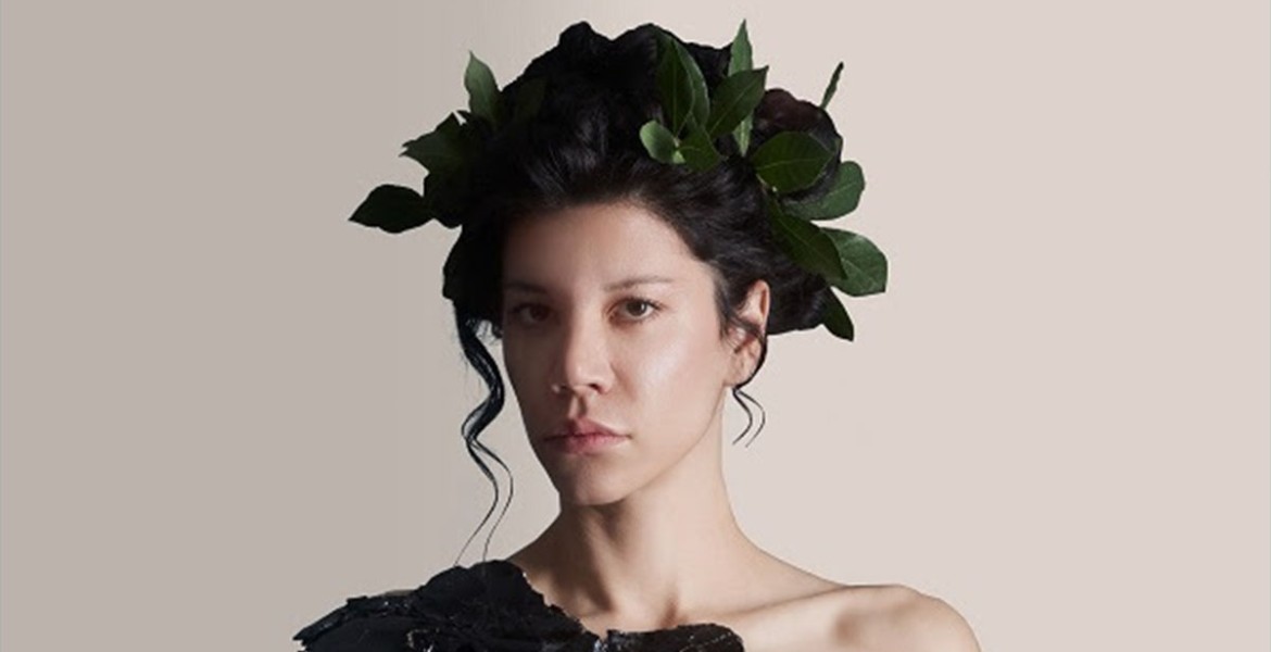 ILIA | Ατσαλένιες Πεταλούδες