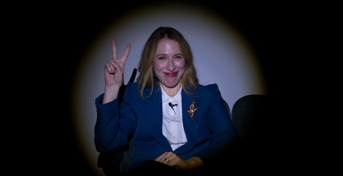 Τέλος το Θέατρο