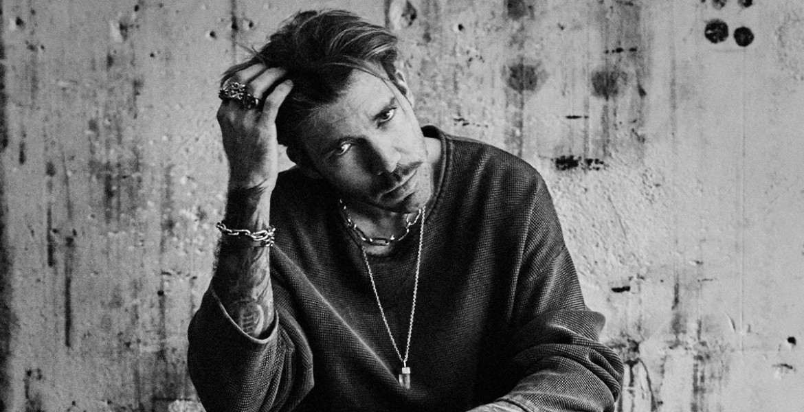 Στέλιος Τσουκιάς | Στη Δύση