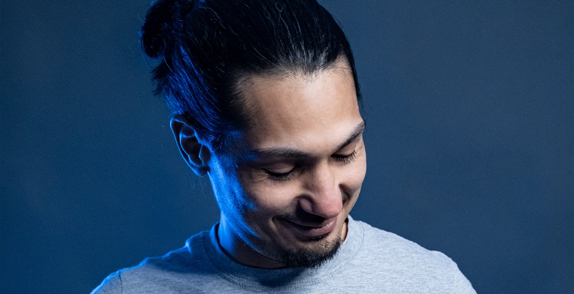 Γιώργος Περού | Η Πρώτη Αχτίδα