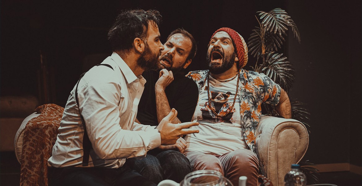 Γιώργος Αλκαίος | Ο Ημιυπαίθριος