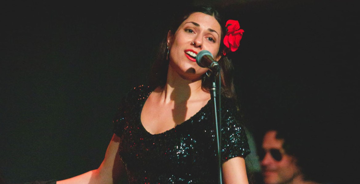 Παντελής Αμπαζής | Ζήτω τα λαϊκά κορίτσια!